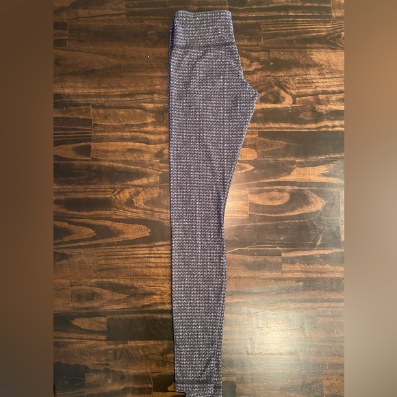 Lululemon midrise 25inch inseam size 6 - Picture 4 of 8